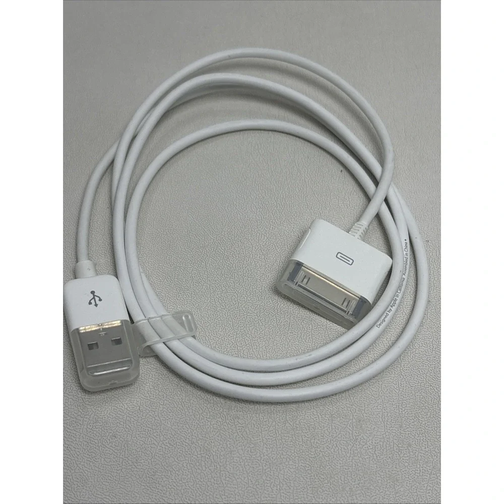 2003 Apple Dock for iPod 3rd/4th Generation White With Original Cable Untested